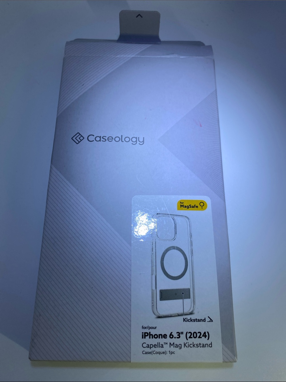 Capella Mag Kickstand Clear Case for iPhone 6.3" (2024) - Clear